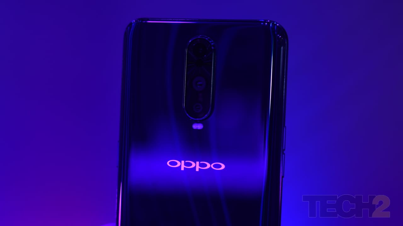 The triple rear-camera setup on the R17 Pro features a bump which isn't too elegant. Image: tech2/ Shomik Sen Bhattacharjee